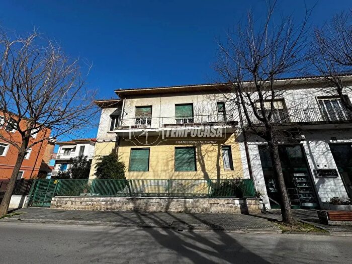 Appartamento quadrilocale in vendita in Viale Nettuno, Francavilla Al Mare