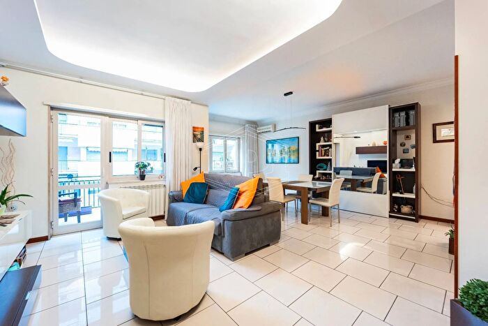 Appartamento quadrilocale in vendita in Via Luigi Caldieri, Napoli