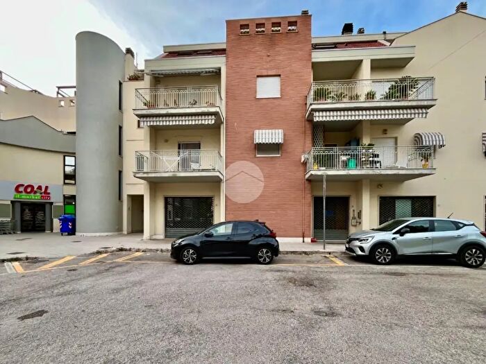 Appartamento quadrilocale in vendita in Piazza Massimiliano Kolbe, San Benedetto Del Tronto