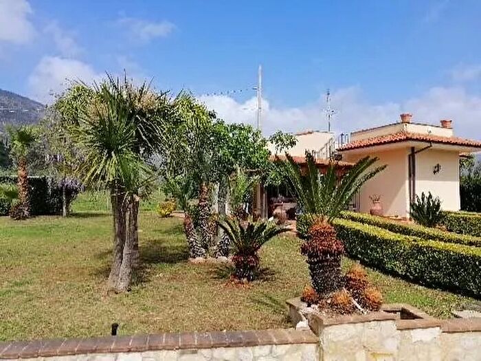 Casa con 5 locali in vendita in Via Caselle, Terracina