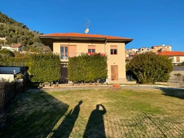 Casa con 6 locali in vendita in Via Tamagna, Ventimiglia