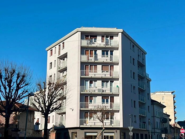 Appartamento trilocale in vendita in Piazza Roma, Mariano Comense