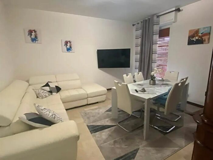Appartamento quadrilocale in vendita in Via Vittorio Veneto, Ventimiglia