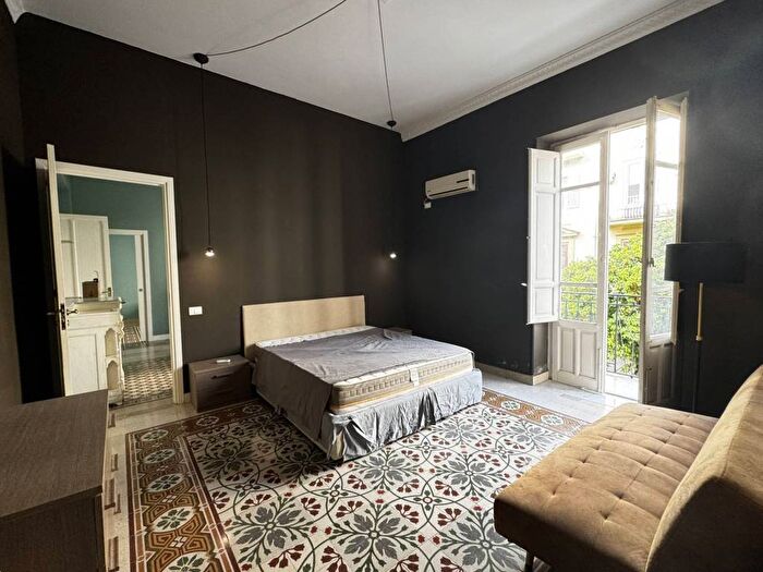 Appartamento trilocale in affitto in Via Marco Polo, Zisa, Palermo