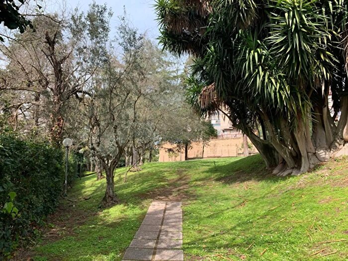 Appartamento con 5 locali in vendita in Via Domenico Jachino Roma, Roma