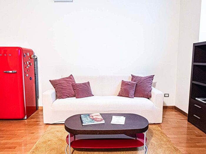 Appartamento bilocale in affitto in Via Tortona, Solari, Milano