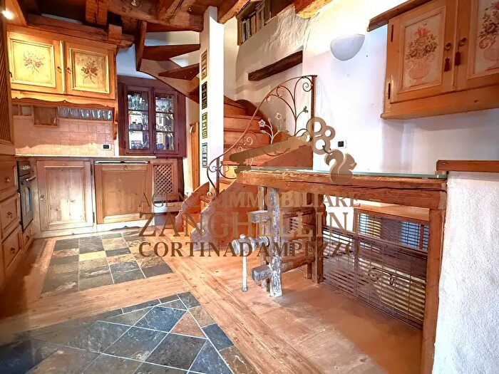 Appartamento quadrilocale in vendita in San Vito Di Cadore