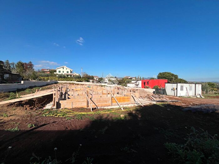 Casa trilocale in vendita in Via I Maggio, Lanuvio