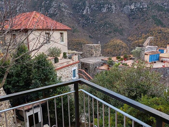 Appartamento quadrilocale in affitto in Via Novembre, Castelbianco