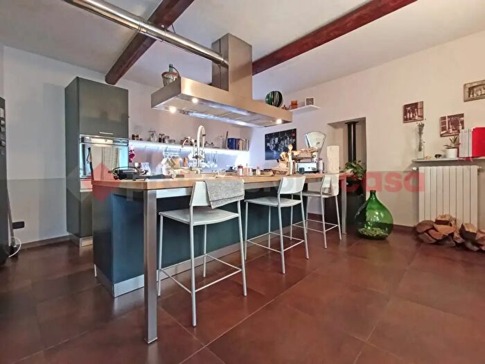 Casa con 5 locali in vendita in Via Porta Vigana, Invorio