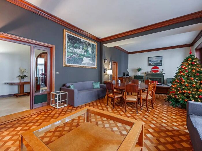 Appartamento con 5 locali in vendita in Via Antonio Cantore, Torino