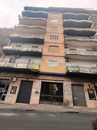 Appartamento con 6 locali in vendita in Via Gian Battista Nicolosi, Paterno