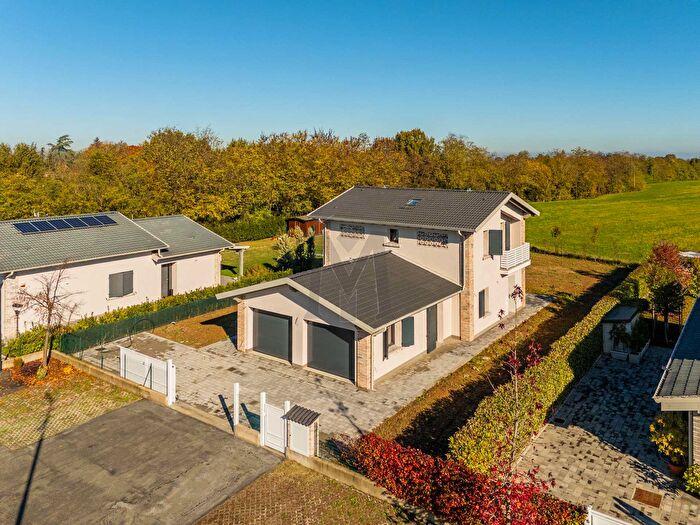 Casa con 5 locali in vendita in Via Girondola, Cavriago