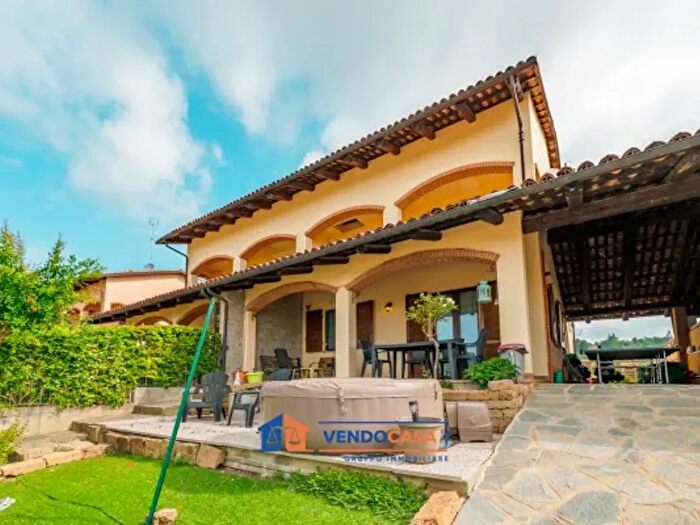 Casa con 5 locali in vendita in Via Montà, Monforte D'Alba