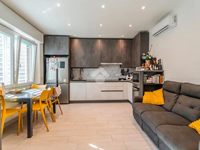 Appartamento trilocale in vendita in Via Nicola Giangi, Rimini
