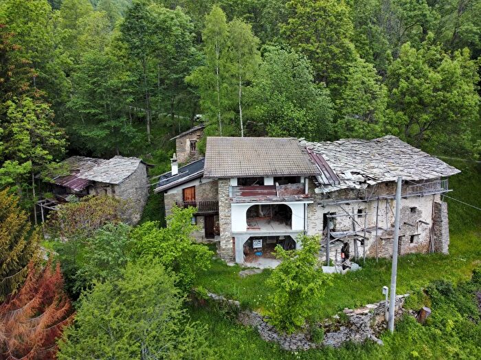 Casa quadrilocale in vendita in Borgata Para, Brossasco