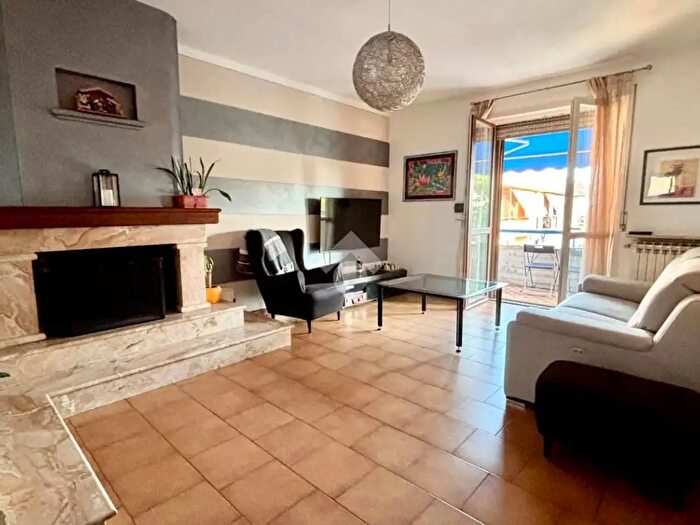 Appartamento trilocale in vendita in Via Caduti Piazza Loggia, Rezzato