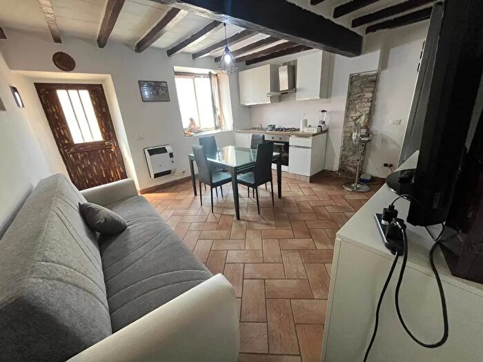 Casa quadrilocale in vendita in Salsomaggiore Terme