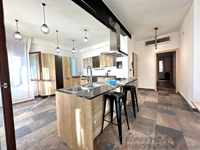 Appartamento con 7 locali in affitto in Via P E Venturini Sottomarina Chioggia Ve, Chioggia