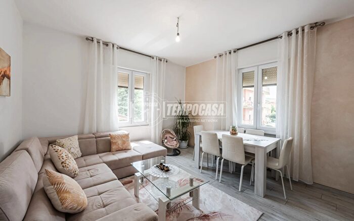 Appartamento quadrilocale in vendita in Via Claudia, Savignano Sul Panaro