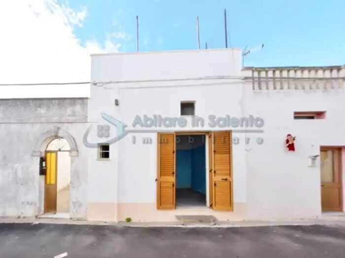 Casa trilocale in vendita in Castrignano Del Capo