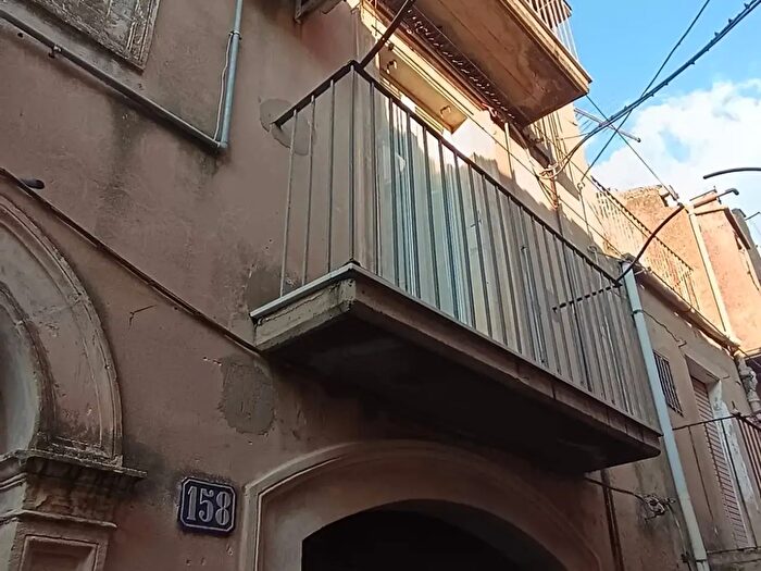 Casa con 5 locali in vendita in Via Celso, Caltagirone