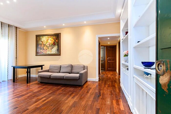 Appartamento trilocale in vendita in Via di Porta Labicana, Roma