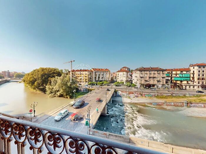 Appartamento con 7 locali in vendita in Corso Regina Margherita, Torino
