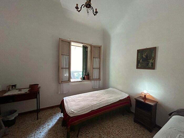 Appartamento con 5 locali in vendita in Ei Pispini, Siena