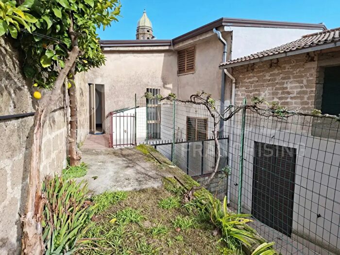Casa con 7 locali in vendita in Campagnola Snc, Marzano Appio