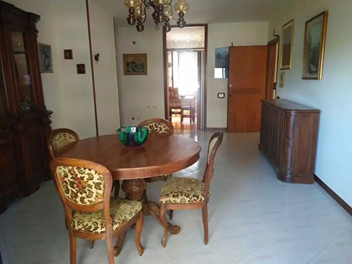 Appartamento quadrilocale in vendita in Via XX Settembre, Terni