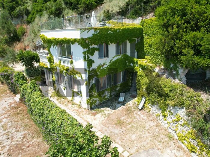Casa quadrilocale in vendita in Località Scialara Snc, Vieste