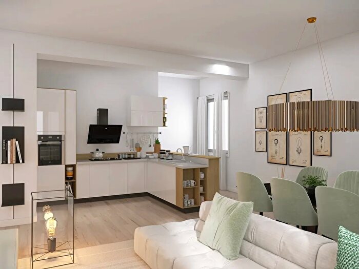 Appartamento quadrilocale in vendita in Viale Volturno, Cervia