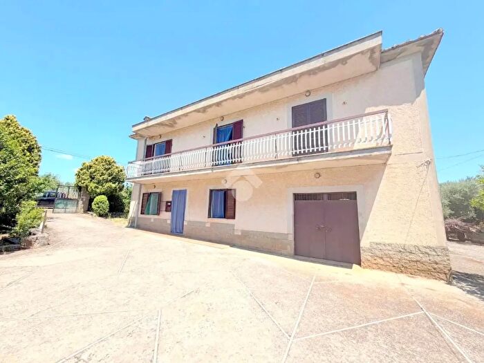 Casa quadrilocale in vendita in Via Ponte di Mele, Velletri