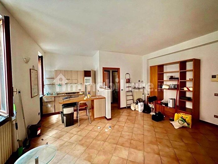 Appartamento bilocale in affitto in Via Alessandro Volta, Centro Storico, Pavia