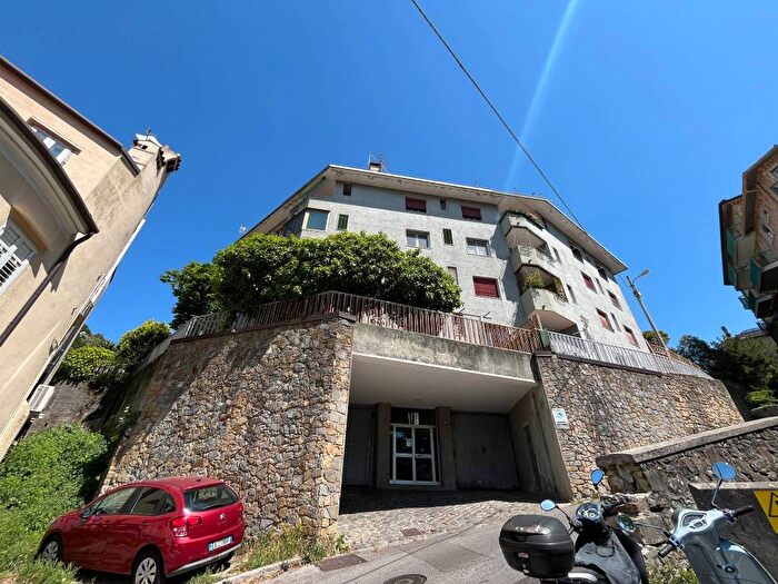 Appartamento trilocale in affitto in Via dei Moreri, Gretta, Trieste