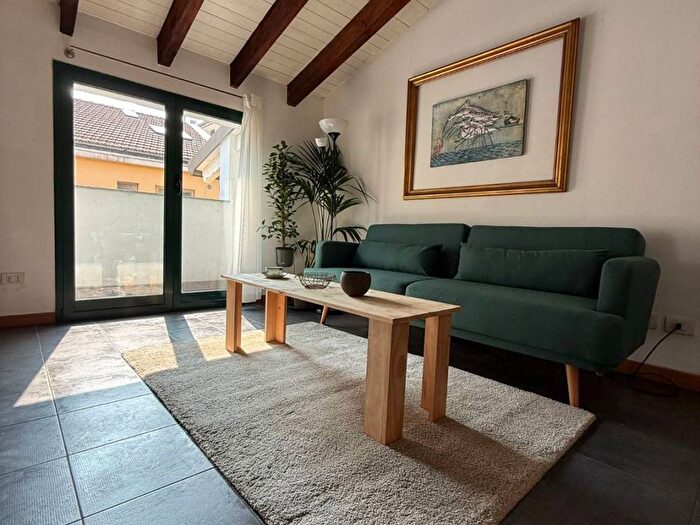 Casa bilocale in affitto in Via Tortona, Solari, Milano