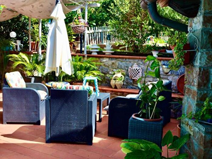 Casa con 6 locali in vendita in Via Lando Conti, Greve In Chianti