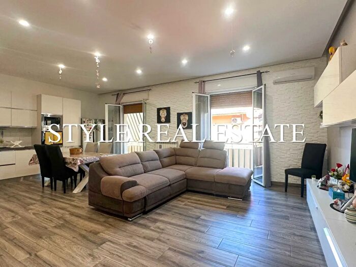 Appartamento con 5 locali in vendita in Via Francesco Accolla, Siracusa
