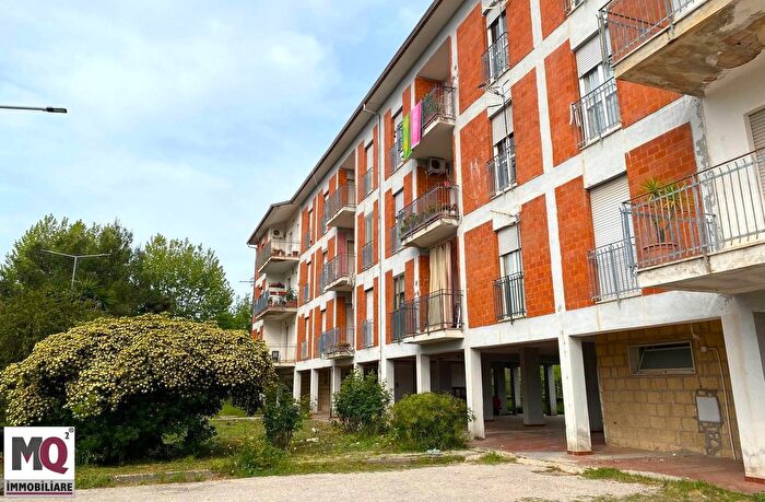 Appartamento con 5 locali in vendita in Carinola