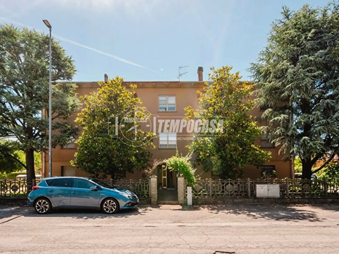 Appartamento con 5 locali in vendita in Via Portonovo, Medicina