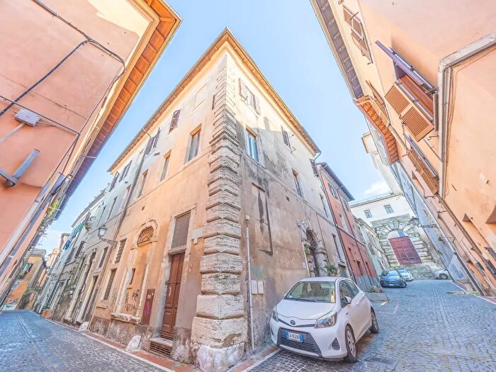 Appartamento trilocale in vendita in Via Fabio E Raffaello Giovagnoli, Monterotondo