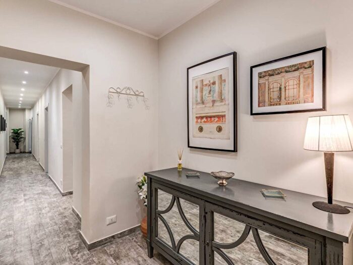 Appartamento trilocale in affitto in Via Cassiodoro, Prati, Roma