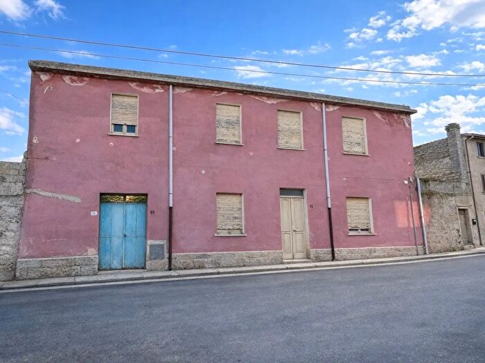 Casa con 5 locali in vendita in Via Giuseppe Atzeni, Senorbì