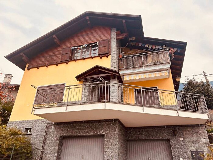 Appartamento quadrilocale in affitto in Marchiuso, Masera