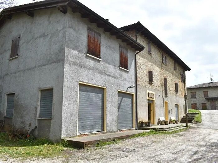 Casa in vendita in Via Rodiano, Valsamoggia
