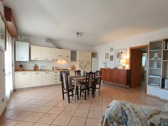 Appartamento trilocale in vendita in Verona