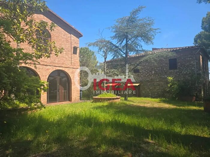 Casa con 13 locali in vendita in d, Chiusdino