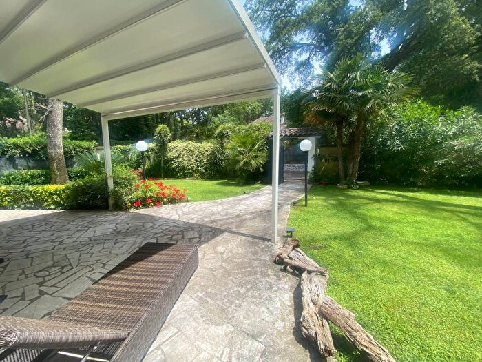 Casa con 6 locali in affitto in Viale della Darsena Verde, Selva Piana Baia Dargento, Sabaudia