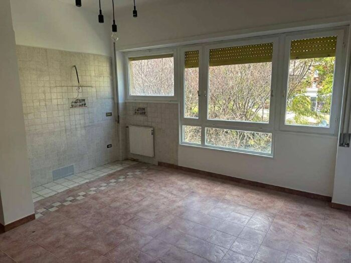 Appartamento bilocale in affitto in via Beata Vergine del Carmelo, Mostacciano, Roma